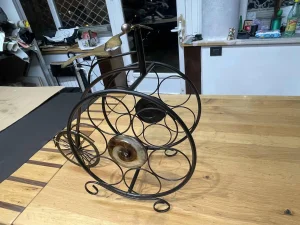 Bicikl stara metalna i bronzana skulptura ili igracka