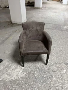 Tapacirana fotelja za kladionicu