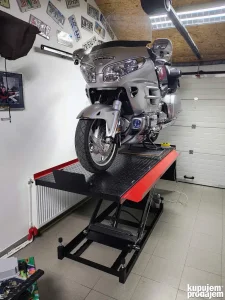 Dizalica za servis motocikala