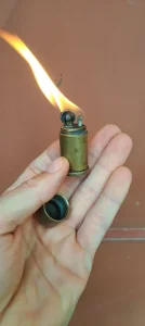 Rovovska umetnost upaljač