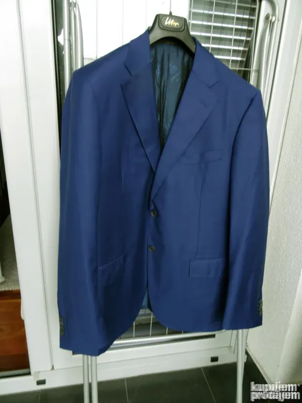 Corneliani nov bozanstven tezak luksuz ORIGINAL ! ! ! ! !