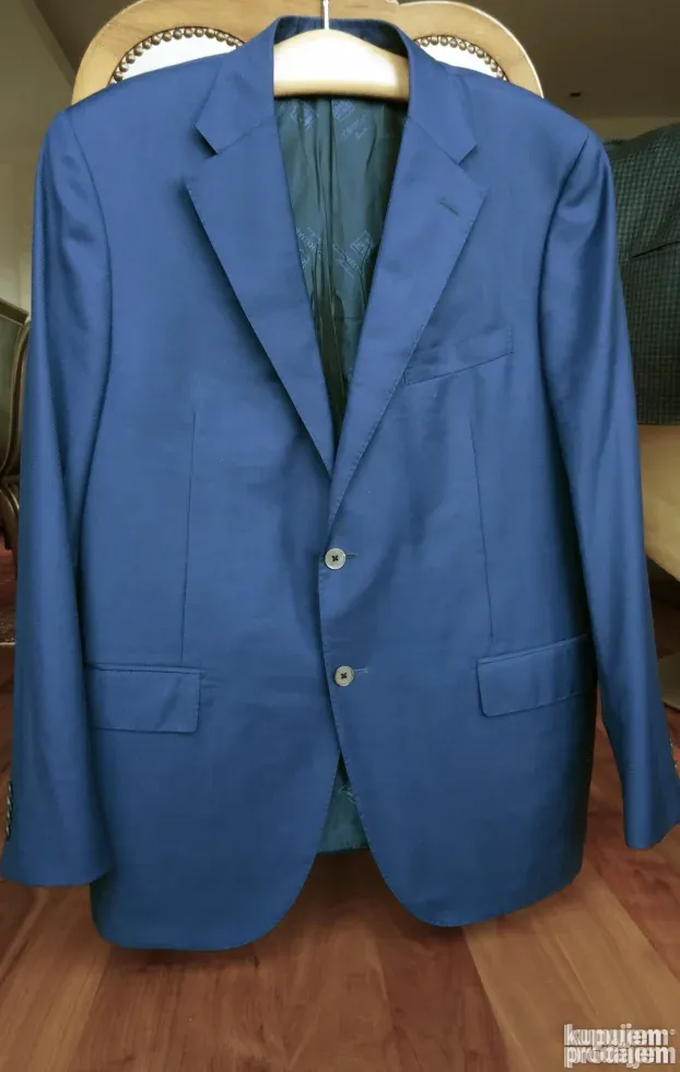 Corneliani nov bozanstven tezak luksuz ORIGINAL ! ! ! ! !