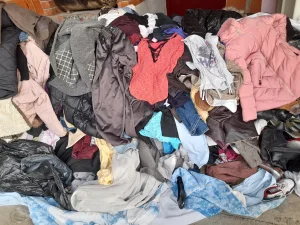 Polovna garderoba torbe obuca sve na kilo uvoz sva doba