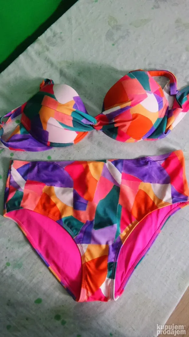 TU,dvodelni kupaci fenomenalnog dezena VEL.42,ETIKETA