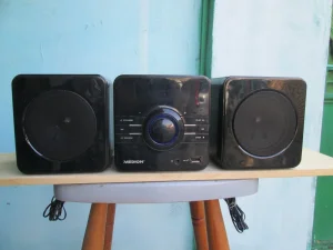 Medion radio cd usb odlicna akcija
