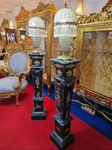 Mermerni postamenti ukrašeni pozlaćenom bronzom 064/33-33554