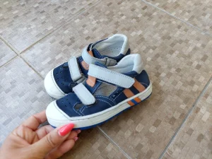 Kožne baldino zatvorene sandale za dečaka broj 25 odlične