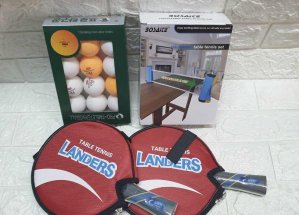 Mrežica,reketi i loptica za stoni tenis