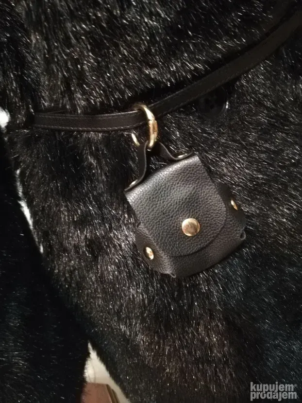Crna bunda od veštačkog krzna vel. L-XL