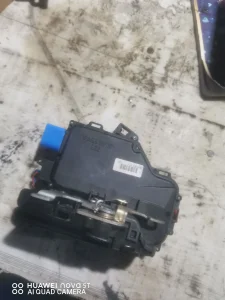 Vw turan zadnja leva brava