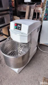 Mesilica za testo 40L , monofazna