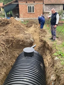 Saradnik za plastične septičke jame i ugradnju-Niš