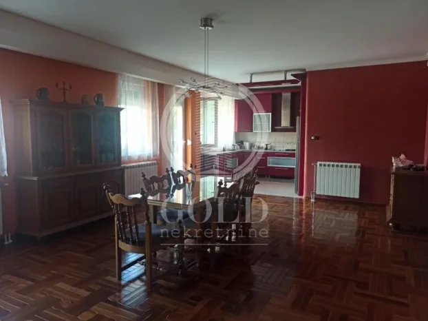 Stari Majur, 5+ petosobna, 250 m²