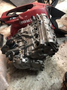 Bmw s1000rr delovi agregata