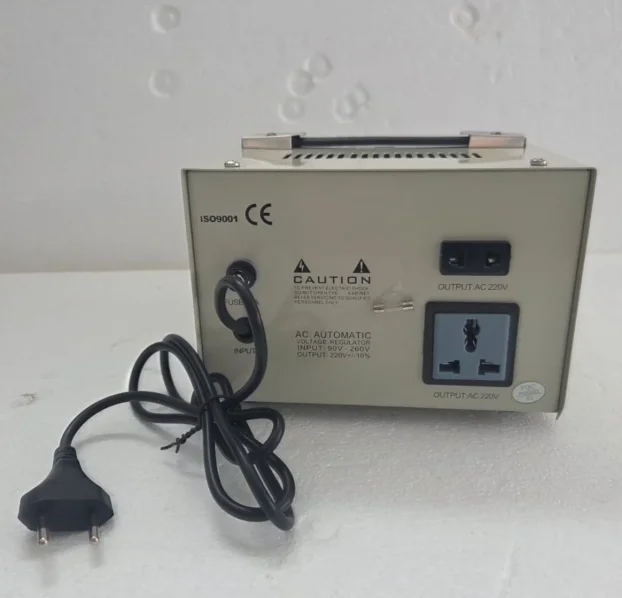 Korektori napona JACKY 1.2 kW i 2.4 kW (1200 VA i 2400 VA)