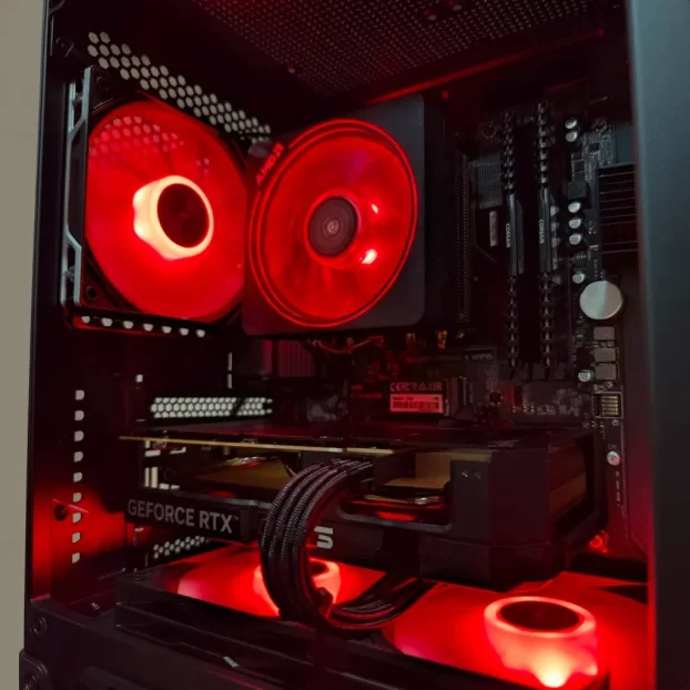 Personalni Računar Core i3-14100T 2.70GHz & RTX 5070, dm