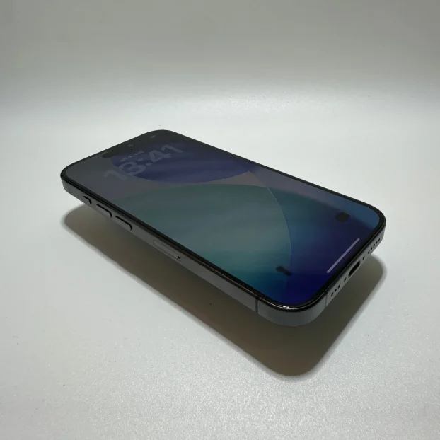 iPhone 15 Pro 128GB BAT 86% Simfree KAO NOV Crypto PayPal