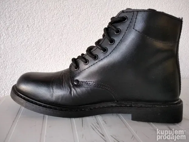 Duboke cipele 46 broj