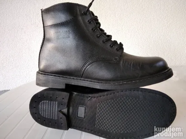 Duboke cipele 46 broj