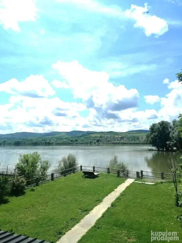 Kuća na obali Dunava Futog