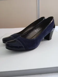 Cipele od prirodne koze crno-plave velicina 40