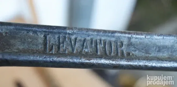 Montirač za gume pajser Levator
