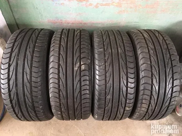 205/50 R15 Semperit Letnje 8mm sara