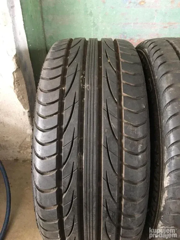 205/50 R15 Semperit Letnje 8mm sara