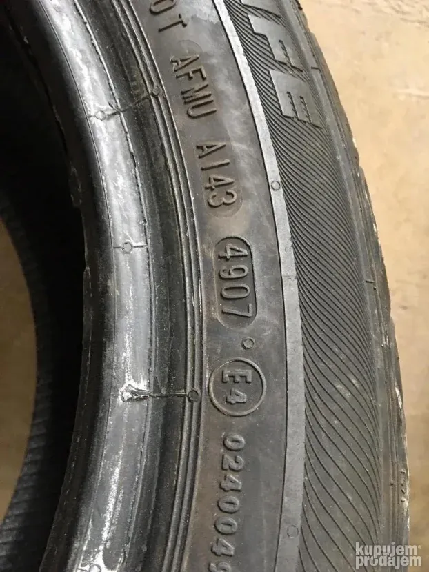 205/50 R15 Semperit Letnje 8mm sara