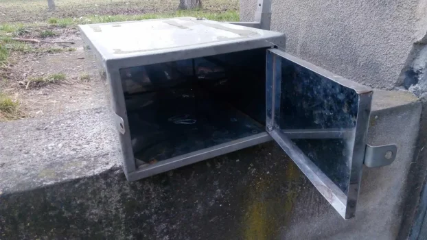 Sediste sa ostavom za camac inox