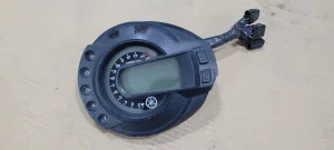 Yamaha fz6 kilometar sat