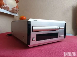 Yamaha CDX-E200