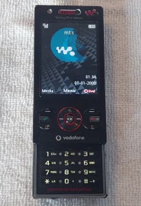 Sony Ericsson W715 sim free punjac