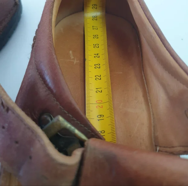 Kozne sandale br 43