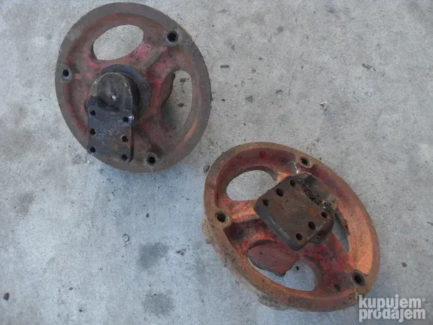 Belarus LTZ T40 kuciste tocka - obican trap