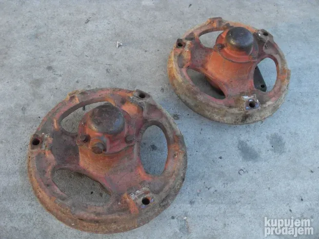 Belarus LTZ T40 kuciste tocka - obican trap