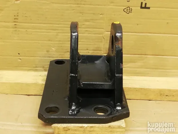 Poteznica prednja za traktor