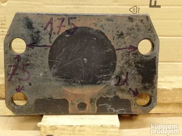 Poteznica prednja za traktor