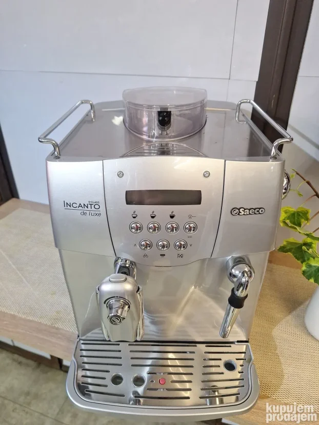 Kafe aparat Saeco De luxe servisiran sa garancijom