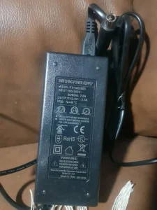 Li-Ion Punjac 42v 2a za Trotinete Elektricne Bicikle
