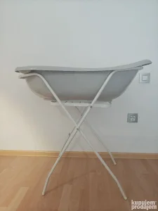 Kada za bebe sa postoljem