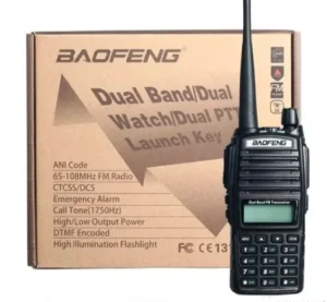 Toki voki Baofeng UV 82 radio stanica sa punjacem 220V