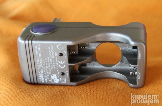 Triax Power - Punjač za AA ili AAA baterije