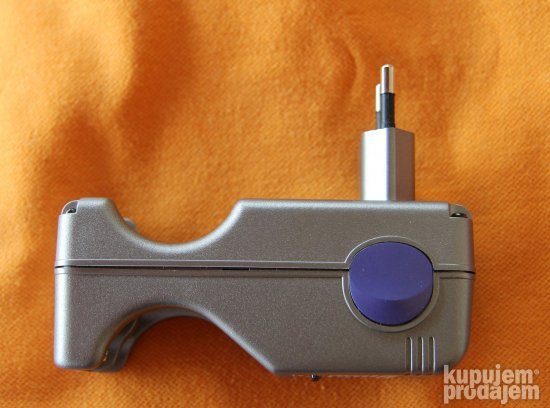 Triax Power - Punjač za AA ili AAA baterije