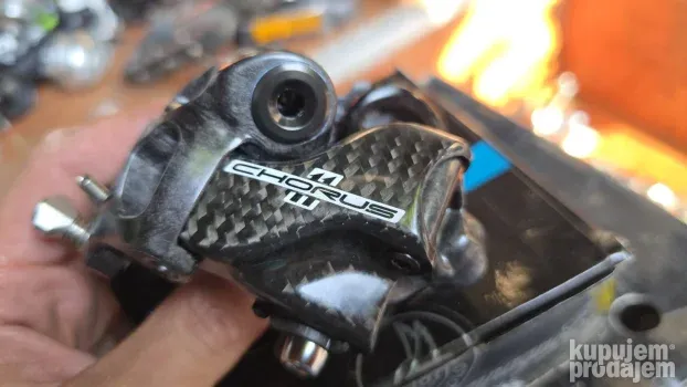 zadnji campagnolo chorus 11s NOVO nemontirano carbon