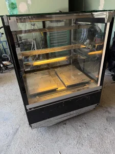 rashladna vitrina za torte i kolace