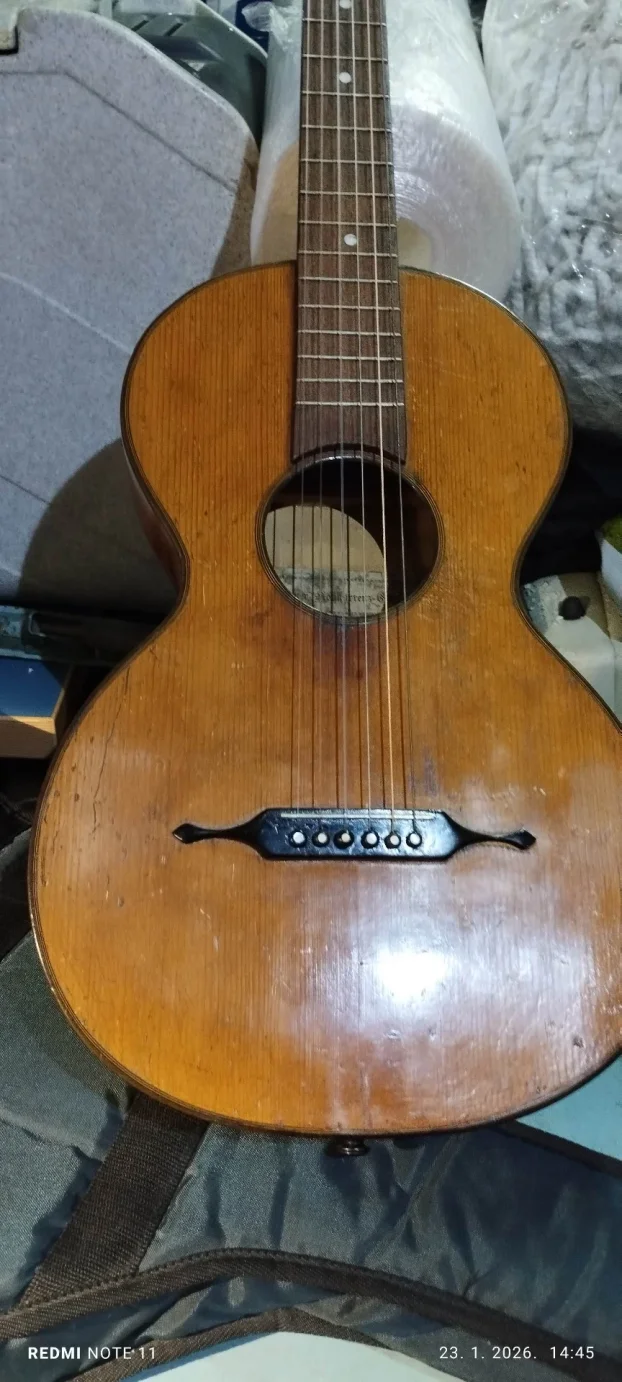 Wiener konkurrenz guitarre