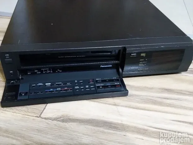 Panasonic NV-F65 HQ VCR &  NV-J35EG Video   - Neispitani