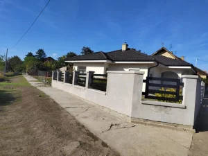 Израда металних капија, надстрешница и ограда по мери