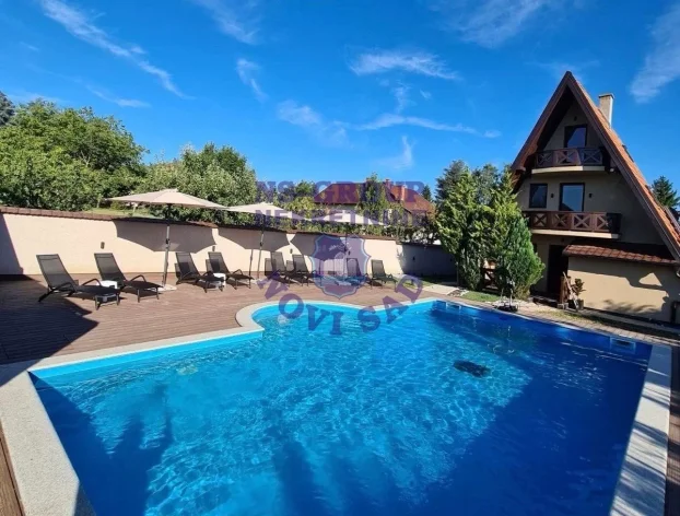 Sremski Karlovci, Fruška gora, 3.0 trosobna, 67 m²